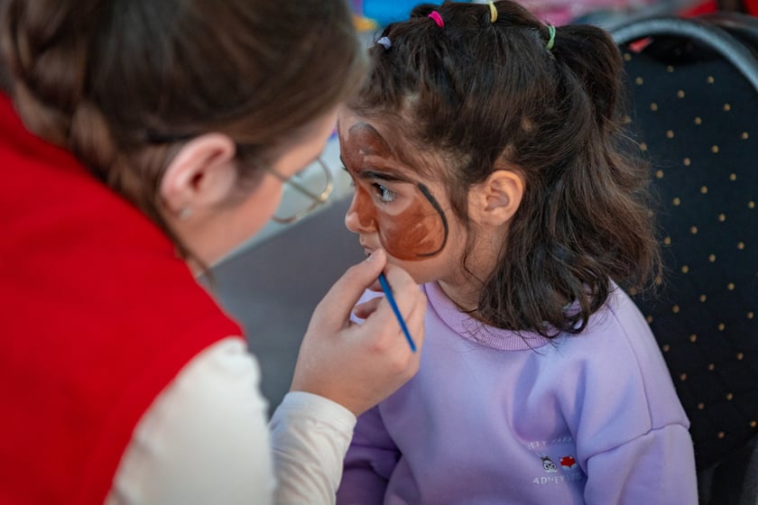 Obchody Święta Diwali na lotnisku we Wrocławiu, 2 listopada 2025