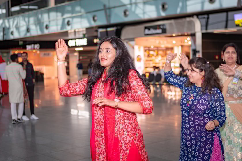 Obchody Święta Diwali na lotnisku we Wrocławiu, 2 listopada 2025