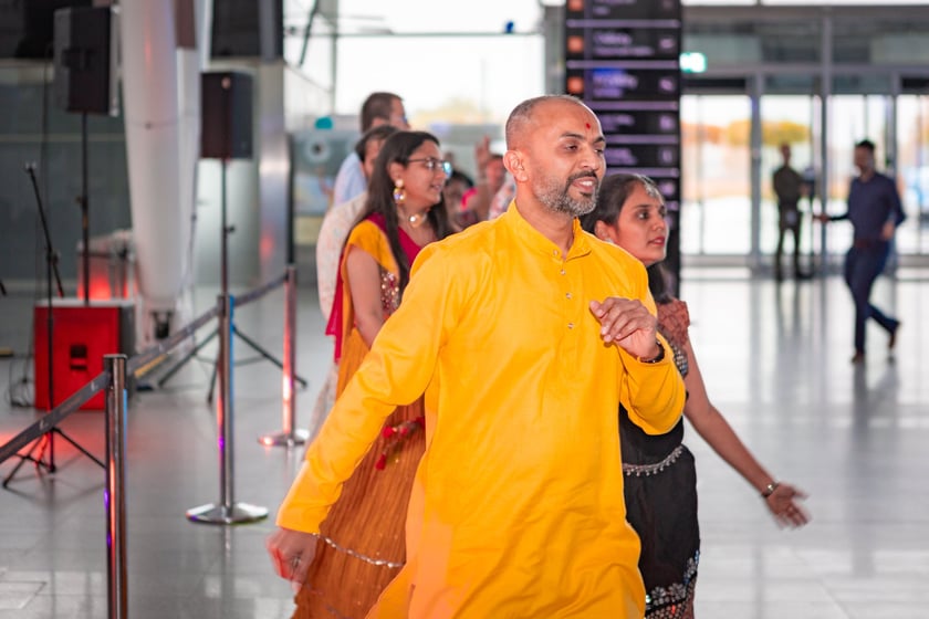 Obchody Święta Diwali na lotnisku we Wrocławiu, 2 listopada 2025