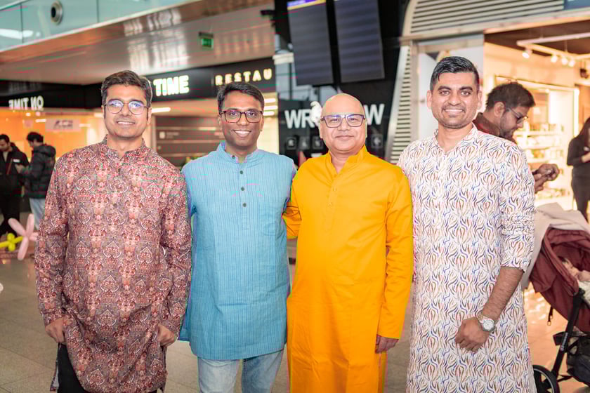 Obchody Święta Diwali na lotnisku we Wrocławiu, 2 listopada 2025