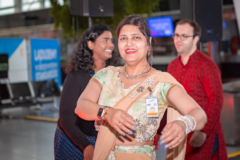 Obchody Święta Diwali na lotnisku we Wrocławiu, 2 listopada 2025