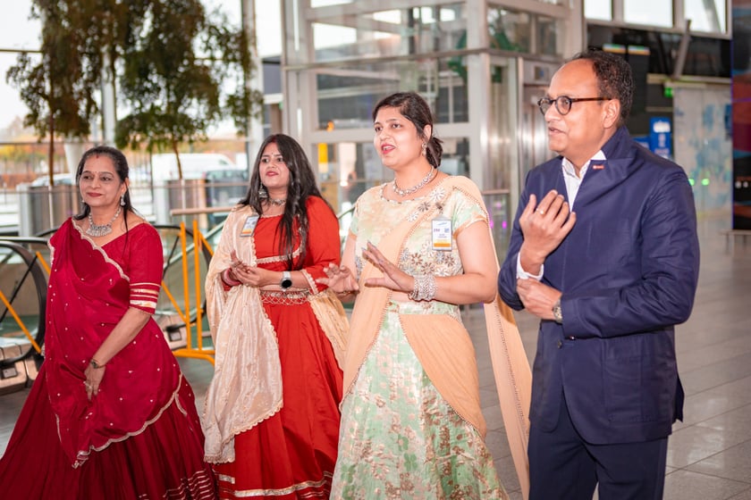 Obchody Święta Diwali na lotnisku we Wrocławiu, 2 listopada 2025