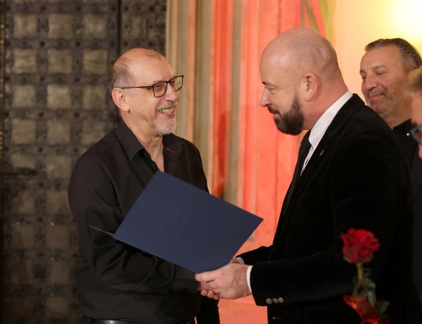 Uroczystość we wrocławskim starym Ratuszu, podczas której podziękowania za pracę na rzecz seniorów odebrało ponad 30 zaangażowanych społecznie wrocławian i wrocławianek.