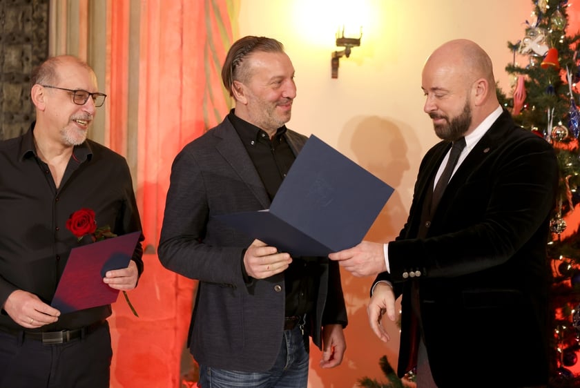 Uroczystość we wrocławskim starym Ratuszu, podczas której podziękowania za pracę na rzecz seniorów odebrało ponad 30 zaangażowanych społecznie wrocławian i wrocławianek.