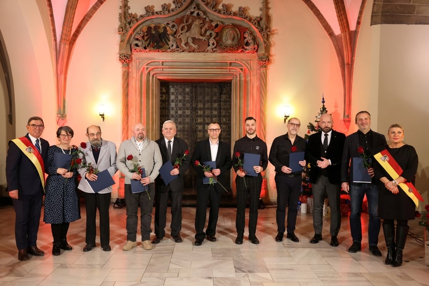 Uroczystość we wrocławskim starym Ratuszu, podczas której podziękowania za pracę na rzecz seniorów odebrało ponad 30 zaangażowanych społecznie wrocławian i wrocławianek.