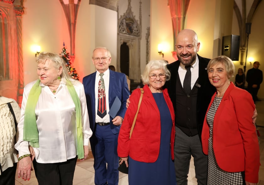 Uroczystość we wrocławskim starym Ratuszu, podczas której podziękowania za pracę na rzecz seniorów odebrało ponad 30 zaangażowanych społecznie wrocławian i wrocławianek.