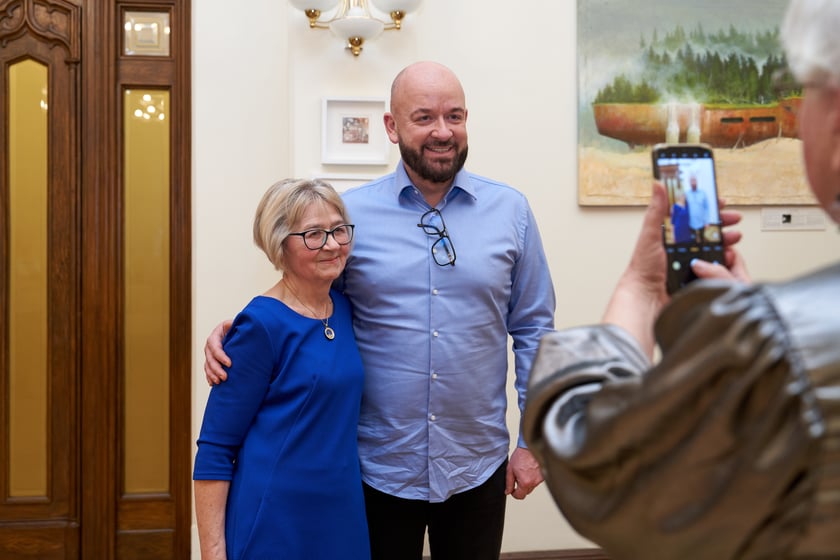 Wizyta seniorów w gabinecie  prezydenta Wrocławia