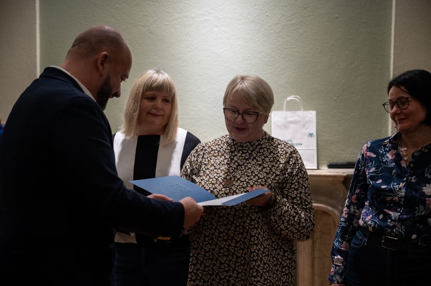 Uroczystość, której gospodarzem był prezydent Wrocławia Jacek Sutryk, była okazją do podziękowania za wkład w rozwój dialogu międzykulturowego we Wrocławiu.