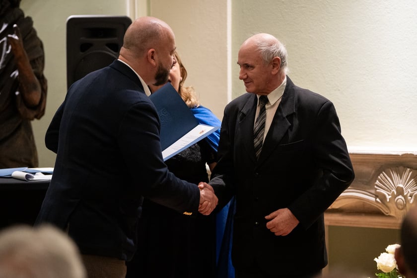 Uroczystość, której gospodarzem był prezydent Wrocławia Jacek Sutryk, była okazją do podziękowania za wkład w rozwój dialogu międzykulturowego we Wrocławiu.