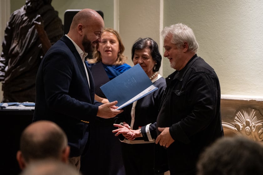 Uroczystość, której gospodarzem był prezydent Wrocławia Jacek Sutryk, była okazją do podziękowania za wkład w rozwój dialogu międzykulturowego we Wrocławiu.