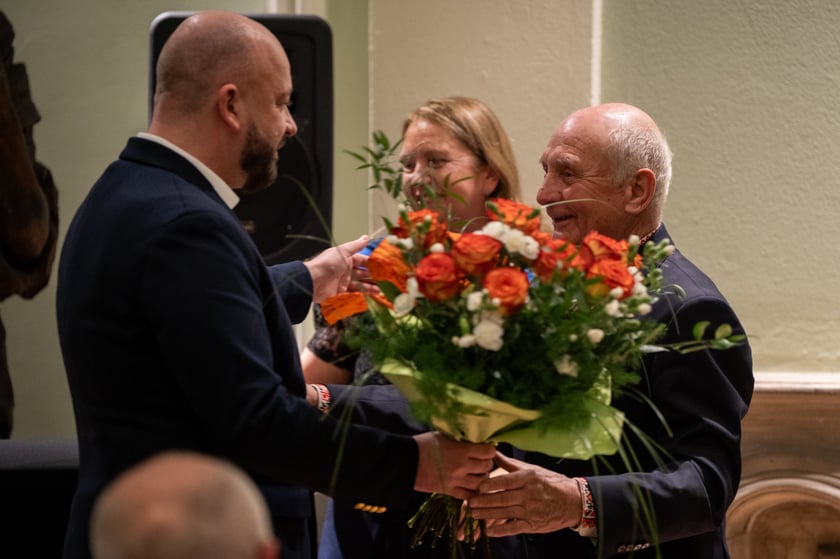 Uroczystość, której gospodarzem był prezydent Wrocławia Jacek Sutryk, była okazją do podziękowania za wkład w rozwój dialogu międzykulturowego we Wrocławiu.