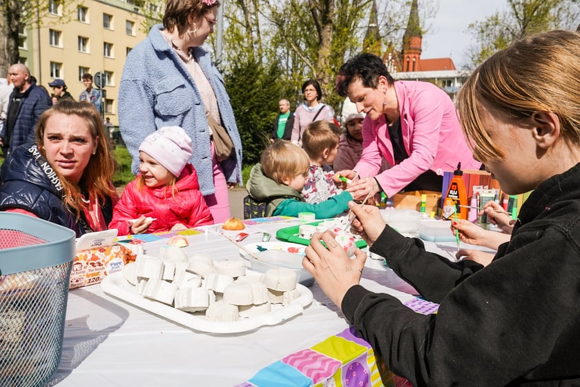 Paczki wielkanocne w domu Na Ciepłej (MOPS), 27 marca 2024 roku