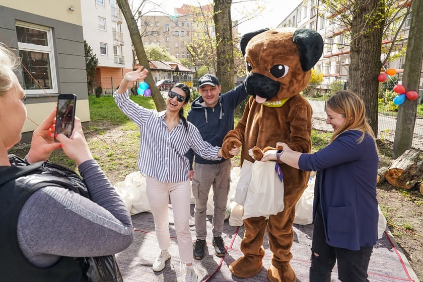 Paczki wielkanocne w domu Na Ciepłej (MOPS), 27 marca 2024 roku