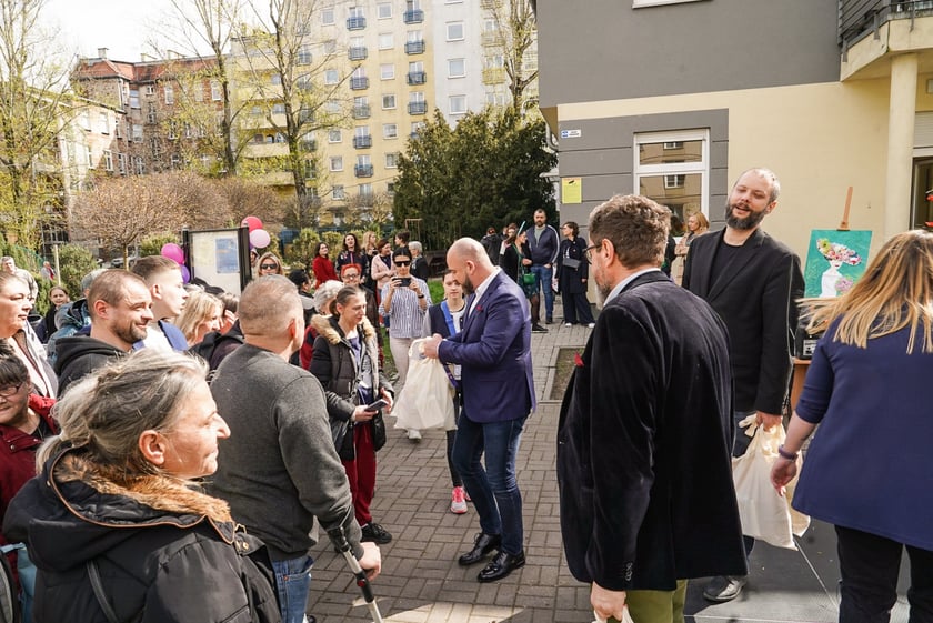 Paczki wielkanocne w domu Na Ciepłej (MOPS), 27 marca 2024 roku