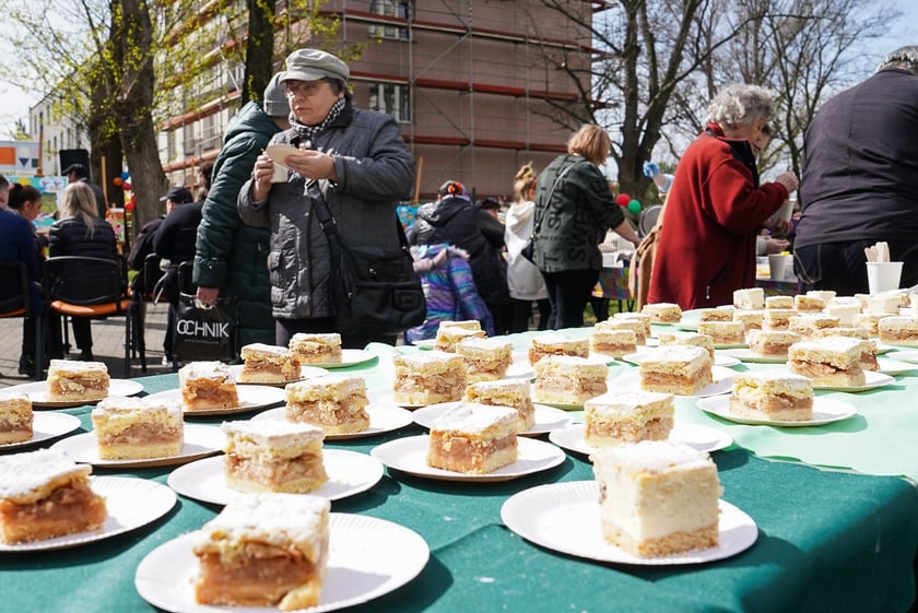 Paczki wielkanocne w domu Na Ciepłej (MOPS), 27 marca 2024 roku