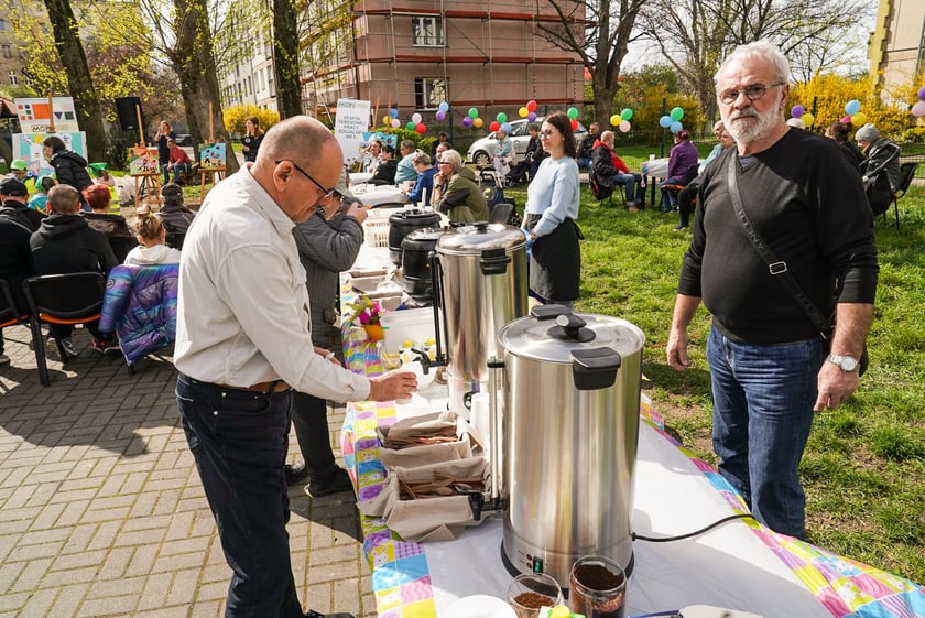 Paczki wielkanocne w domu Na Ciepłej (MOPS), 27 marca 2024 roku