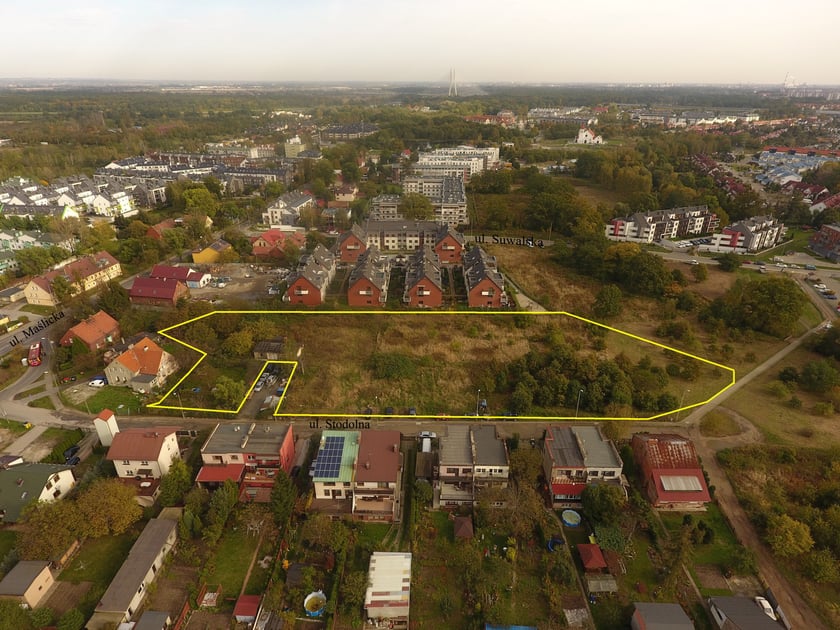 Maślice, ul. Stodolna ? działka: 8 816 mkw. pod zabudowę jednorodzinną i wielorodzinną ?  uzyskana cena: 12.000.000 zł