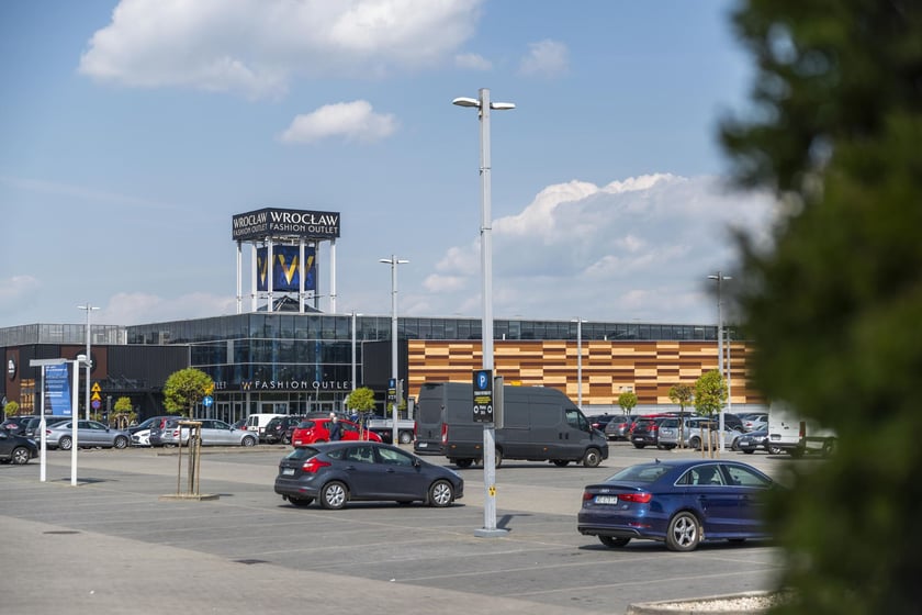 Centrum handlowe Outlet Fashion Wrocław (dawne Factory) ul. Graniczna