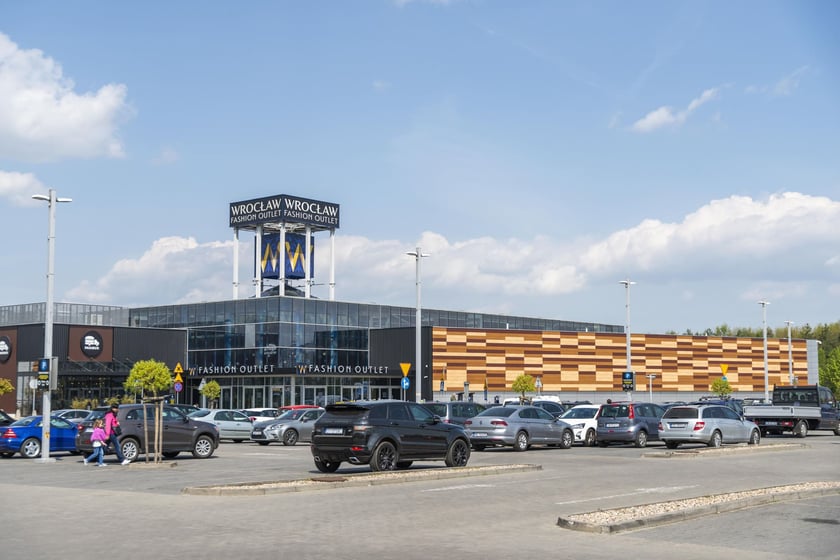 Centrum handlowe Outlet Fashion Wrocław (dawne Factory) ul. Graniczna