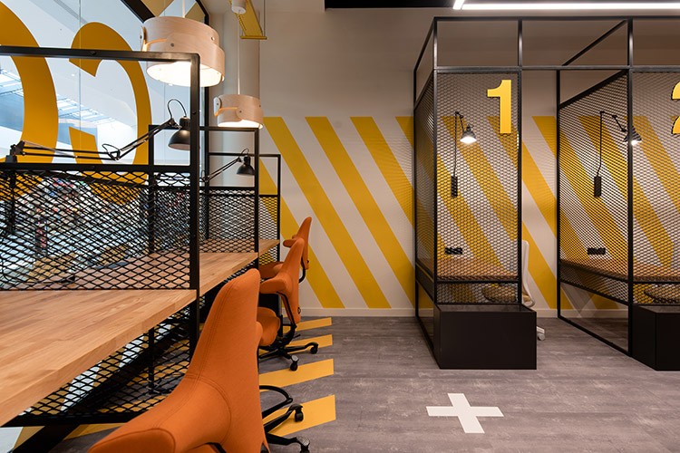 Centrum handlowe Aleja Bielany oferuje biura coworkingowe