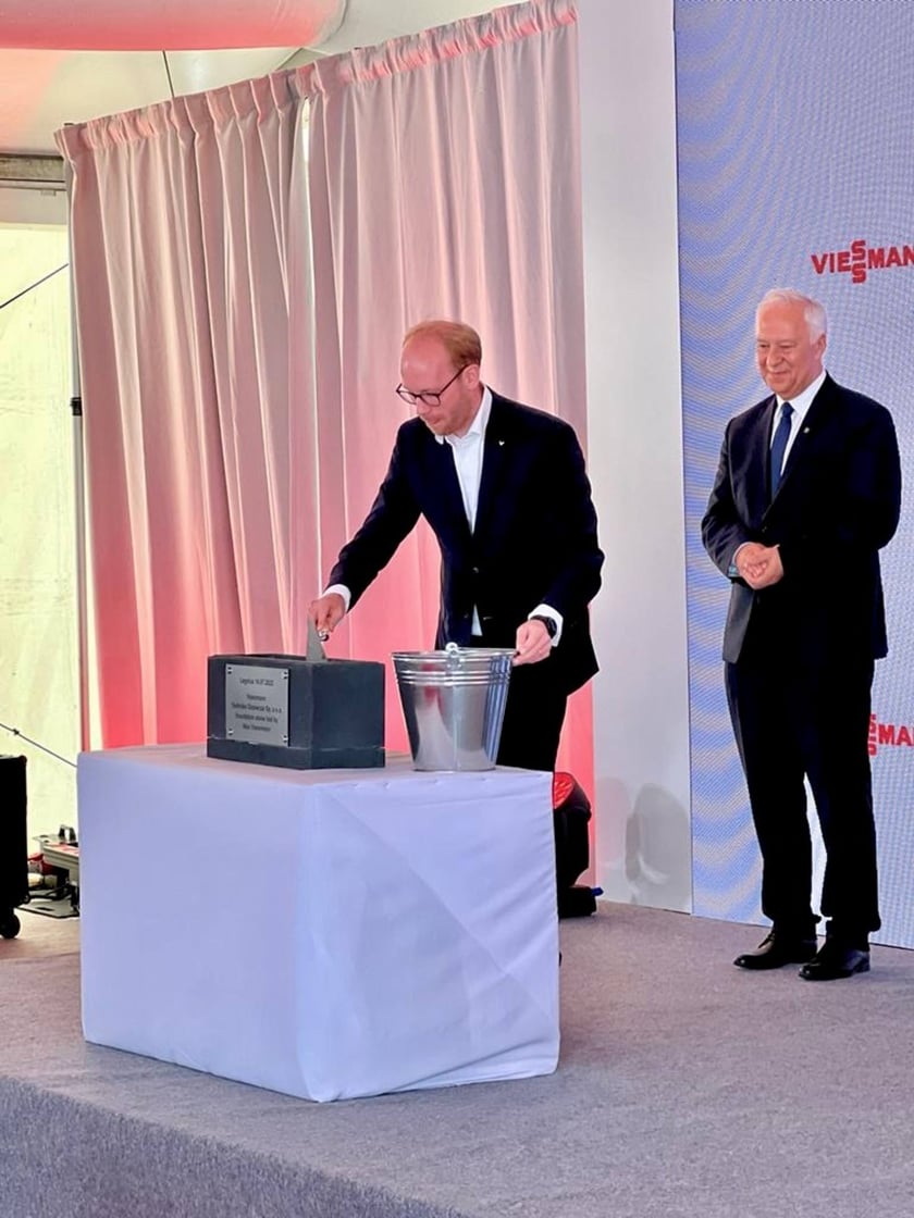 14 lipca 2022 r. uroczystość wmurowania kamienia węgielnego pod nowy zakład firmy Viessmann