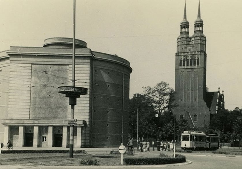 Rok 1943, plac Strzegomski, dawniej Striegauer Platz