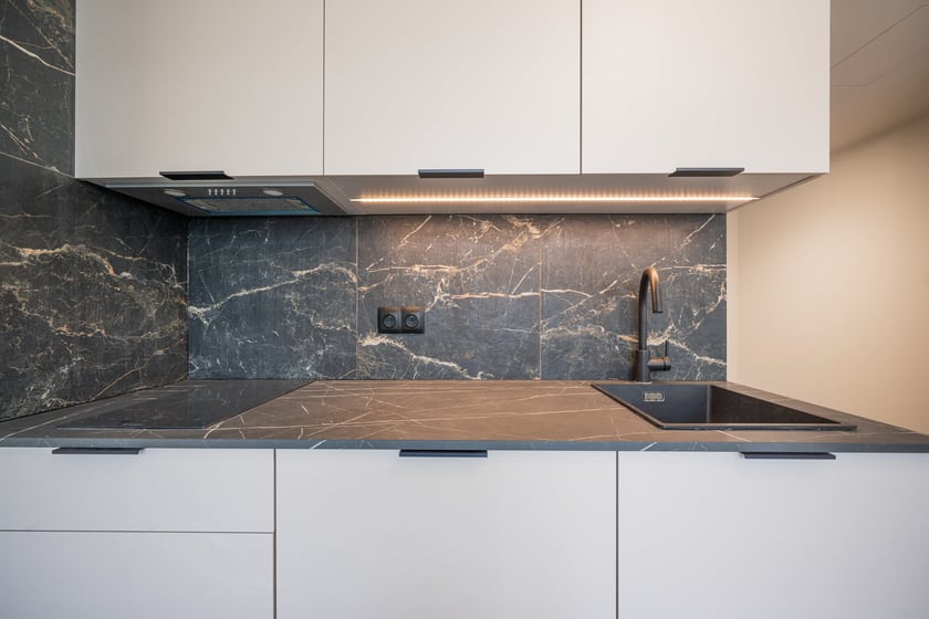 Nowy, wrocławski apartamentowiec znajduje się przy ulicy Romualda Traugutta