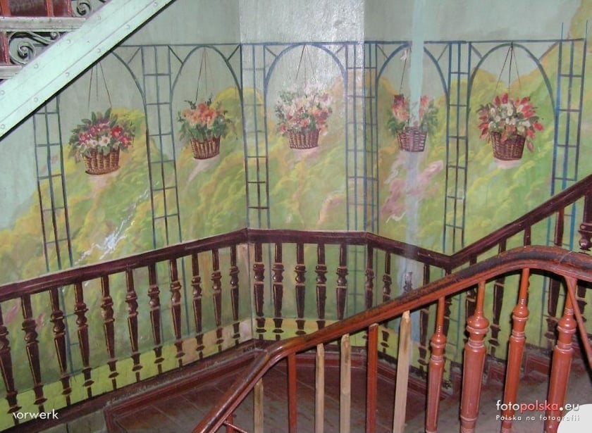 Fantazyjnie zakręcone i przepięknie wykonane ? schody we wrocławskich kamienicach i budynkach użyteczności publicznej