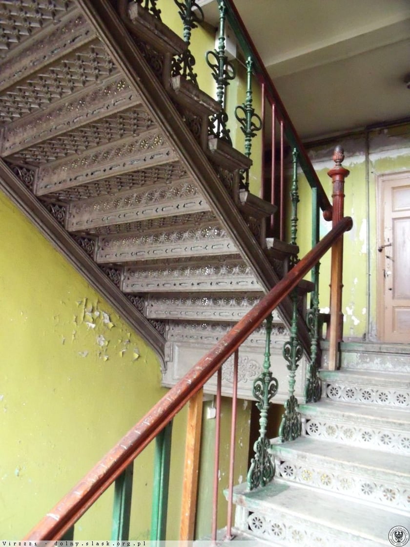 Fantazyjnie zakręcone i przepięknie wykonane ? schody we wrocławskich kamienicach i budynkach użyteczności publicznej