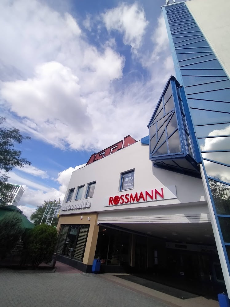 W piątek, 30.09.2022 r. w Centrum Handlowym TGG przy ul. Słubickiej 18 otwiera się drogeria sieci Rossmann.