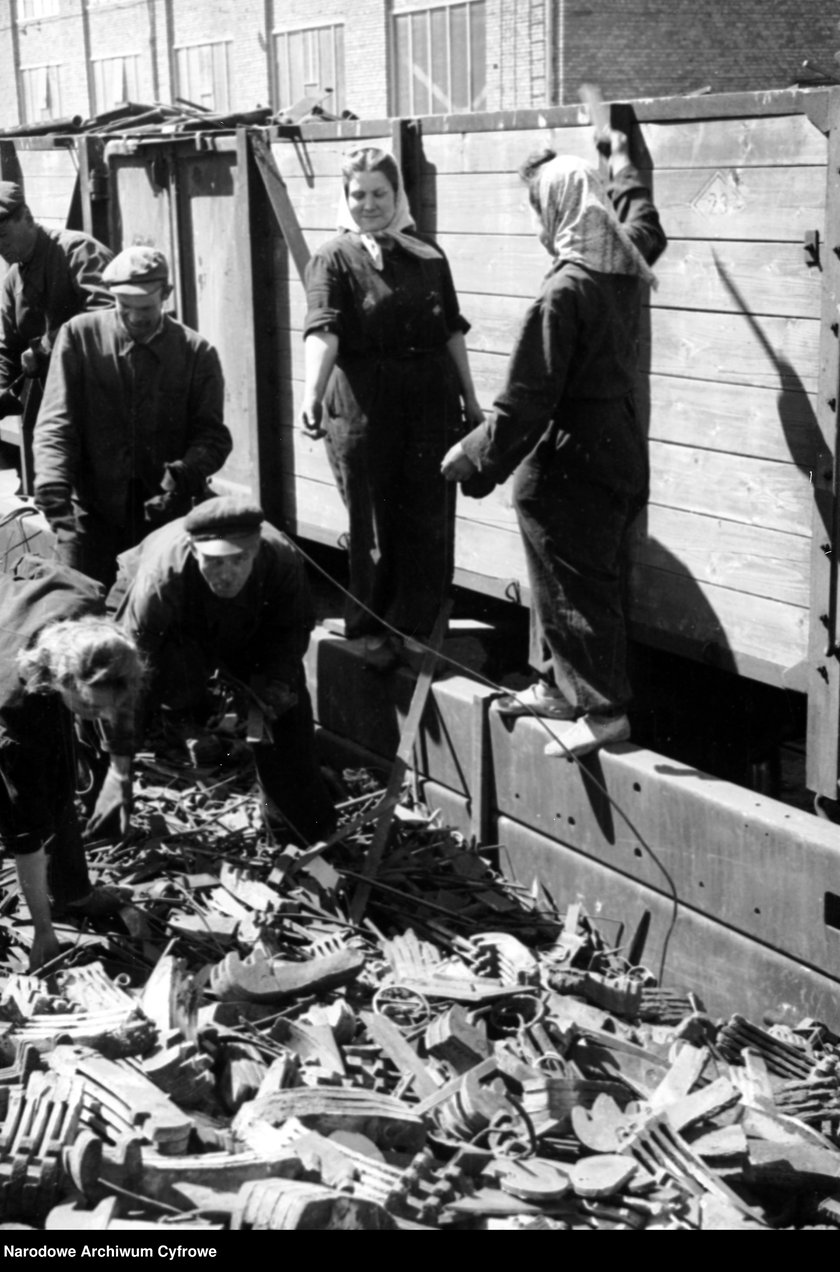 Kobiety pracujące w Pafawagu. Rok 1950.