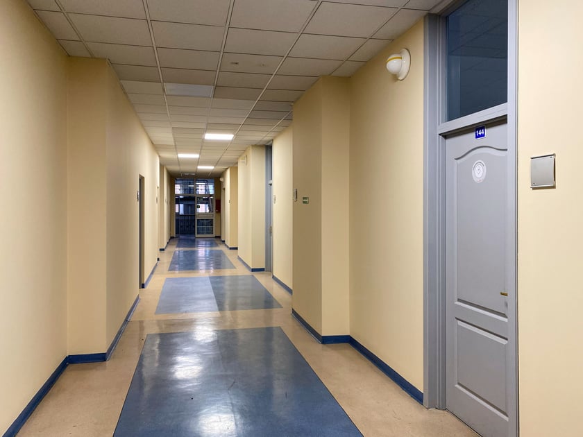 Dawna Poczta Paczkowa i Telegraf pod adresem ul. Purykiniego 2 we Wrocławiu