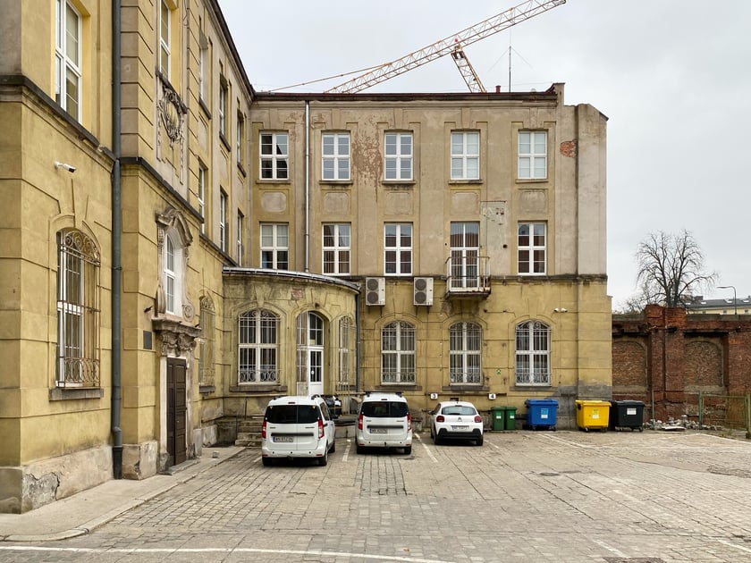 Dawna Poczta Paczkowa i Telegraf pod adresem ul. Purykiniego 2 we Wrocławiu