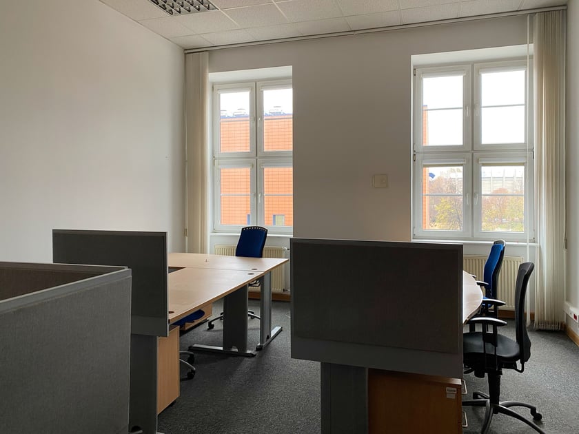 Dawna Poczta Paczkowa i Telegraf pod adresem ul. Purykiniego 2 we Wrocławiu
