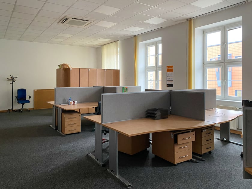 Dawna Poczta Paczkowa i Telegraf pod adresem ul. Purykiniego 2 we Wrocławiu