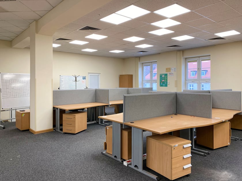 Dawna Poczta Paczkowa i Telegraf pod adresem ul. Purykiniego 2 we Wrocławiu