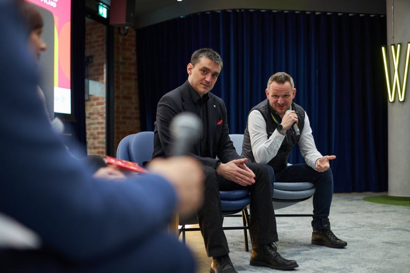 Na zdjęciu uczestnicy spotkania. W piątek, 9 grudnia br., w siedzibie Google we Wrocławiu zaprezentowano najbardziej wyczekiwaną publikację polskiej branży startupowej, czyli najnowszy raport ?Polskie Startupy 2022?.