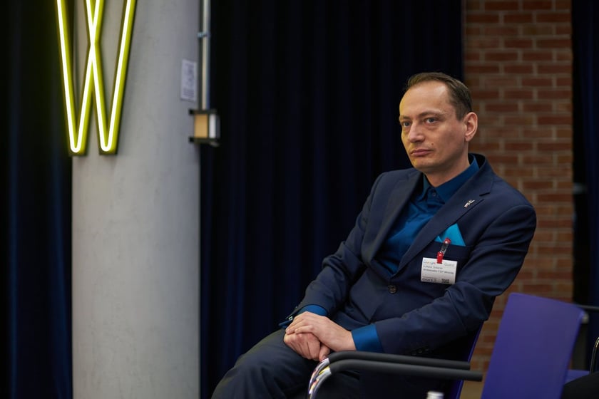 Na zdjęciu uczestnicy spotkania. W piątek, 9 grudnia br., w siedzibie Google we Wrocławiu zaprezentowano najbardziej wyczekiwaną publikację polskiej branży startupowej, czyli najnowszy raport ?Polskie Startupy 2022?.