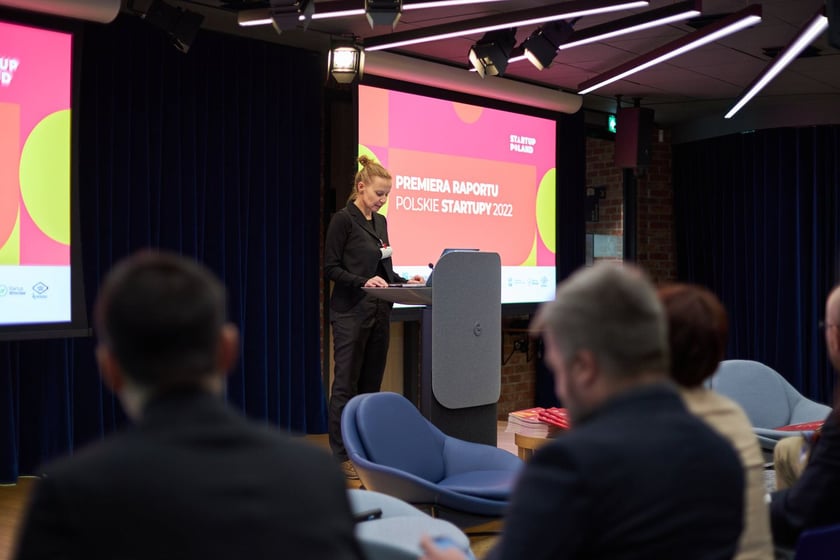 Na zdjęciu uczestnicy spotkania. W piątek, 9 grudnia br., w siedzibie Google we Wrocławiu zaprezentowano najbardziej wyczekiwaną publikację polskiej branży startupowej, czyli najnowszy raport ?Polskie Startupy 2022?.