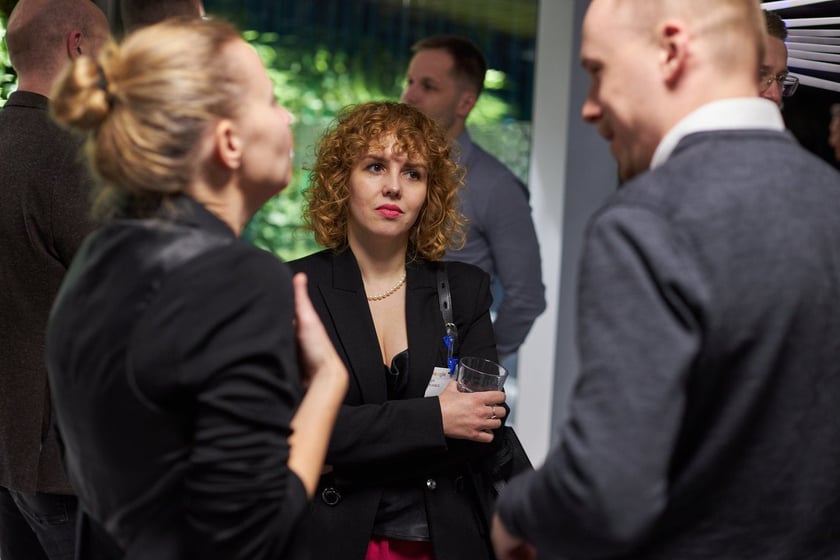 Na zdjęciu uczestnicy spotkania. W piątek, 9 grudnia br., w siedzibie Google we Wrocławiu zaprezentowano najbardziej wyczekiwaną publikację polskiej branży startupowej, czyli najnowszy raport ?Polskie Startupy 2022?.