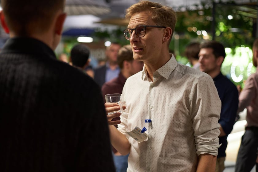 Na zdjęciu uczestnicy spotkania. W piątek, 9 grudnia br., w siedzibie Google we Wrocławiu zaprezentowano najbardziej wyczekiwaną publikację polskiej branży startupowej, czyli najnowszy raport ?Polskie Startupy 2022?.