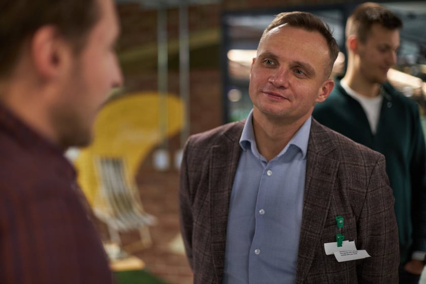 Na zdjęciu uczestnicy spotkania. W piątek, 9 grudnia br., w siedzibie Google we Wrocławiu zaprezentowano najbardziej wyczekiwaną publikację polskiej branży startupowej, czyli najnowszy raport ?Polskie Startupy 2022?.