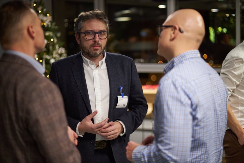 Na zdjęciu uczestnicy spotkania. W piątek, 9 grudnia br., w siedzibie Google we Wrocławiu zaprezentowano najbardziej wyczekiwaną publikację polskiej branży startupowej, czyli najnowszy raport ?Polskie Startupy 2022?.