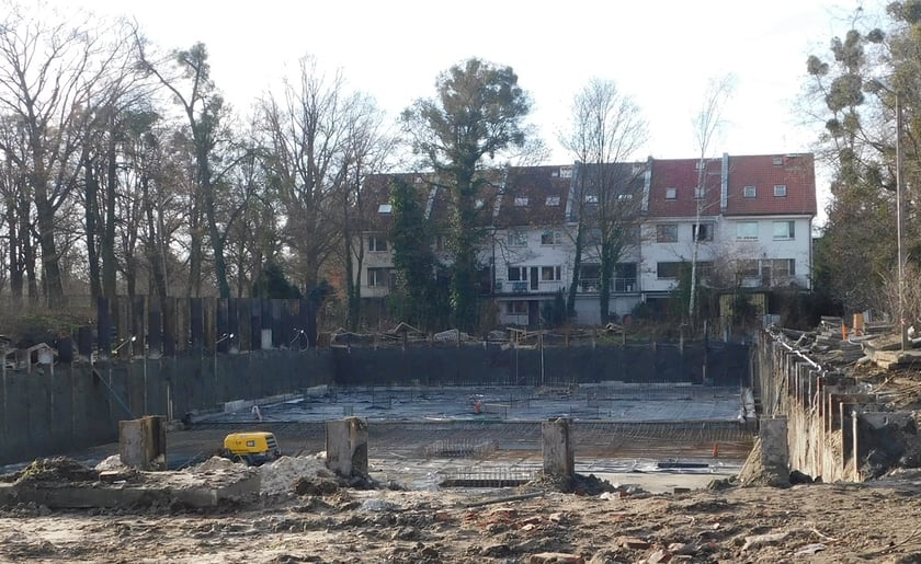 Na zdjęciu teren budowy przy dawnej Przystani Wilhelma na Bartoszowicach we Wrocławiu, styczeń 2023