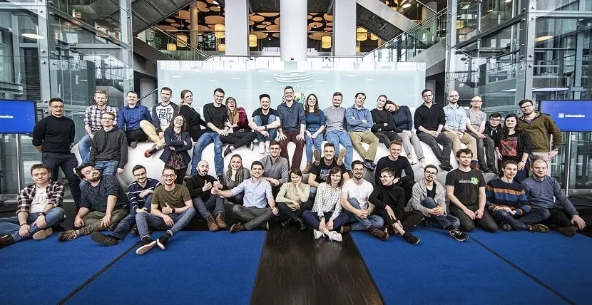 Wrocławska Infermedica na rozw&oacute;j technologii zdobyła 120 mln zł. Największe inwestycje w polskie startupy.
To, co wymyśliła Infermedica wykorzystują do wstępnej diagnozy pacjent&oacute;w m.in. Allianz, Microsoft i PZU Zdrowie. Teraz, wrocławski startup, na rozw&oacute;j opartego o sztuczną inteligencję rozwiązania wspierającego podstawową opiekę medyczną, pozyskał od inwestor&oacute;w 120 mln zł. Sp&oacute;łka zwiększa zatrudnienie i szuka inżynier&oacute;w, deweloper&oacute;w i pracownik&oacute;w medycznych.