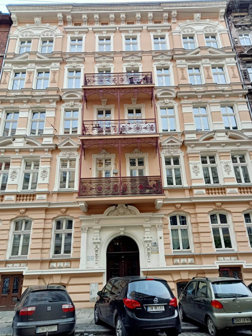 Kamienica przy ulicy Mierniczej 18
