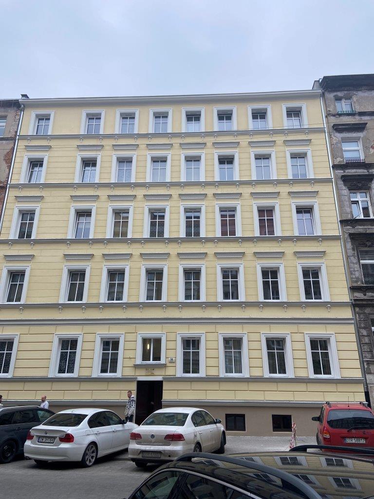 Wyremontowana kamienica przy Chudoby 14