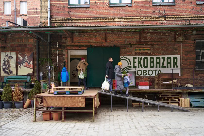 Zdjęcia z Ekobazaru przy ul. Hubskiej we Wrocławiu