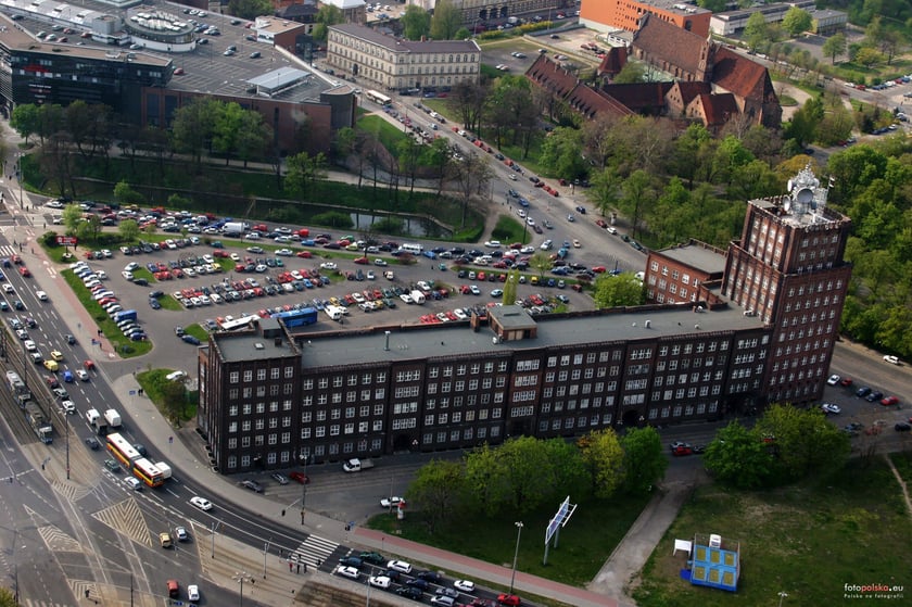 29 kwietnia 2005 , źródło: Wydział Ruchu Drogowego Komendy Wojewódzkiej Policji we Wrocławiu