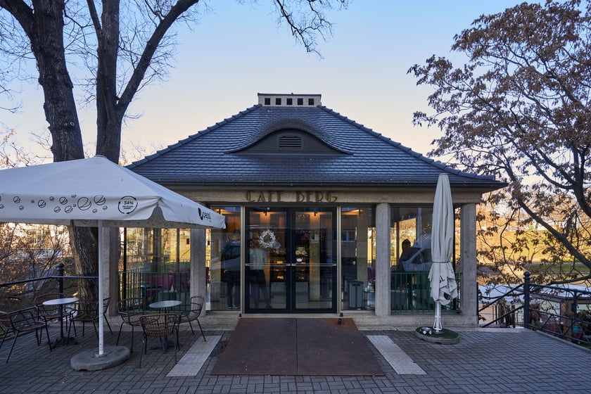 Kawiarnia Cafe Berg, domek nad fosą Maxa Berga we Wrocławiu